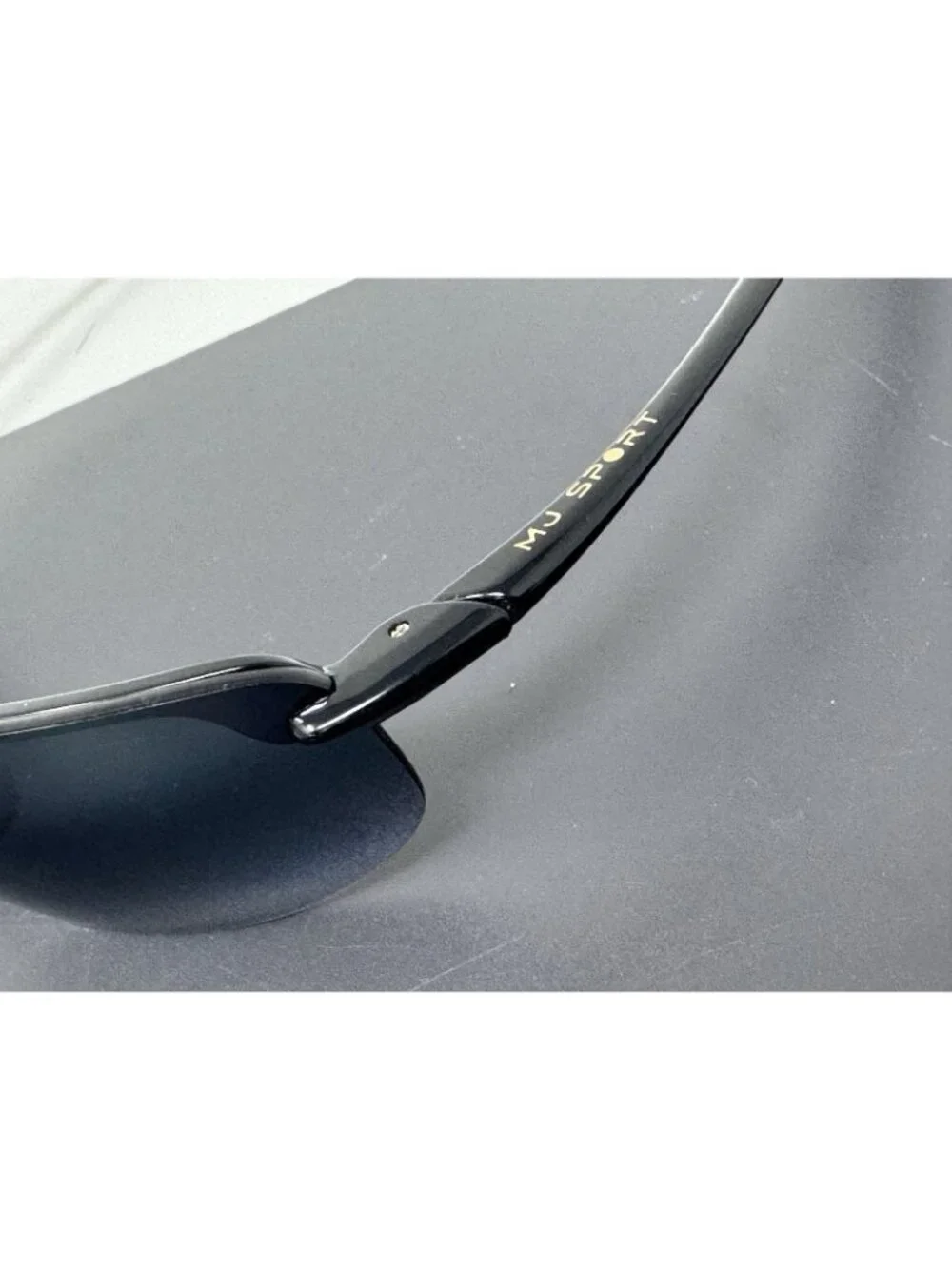 Maui Jim Ho'okipa MJ407-02 Sunglasses 64-17-130 Scratches On Lenses